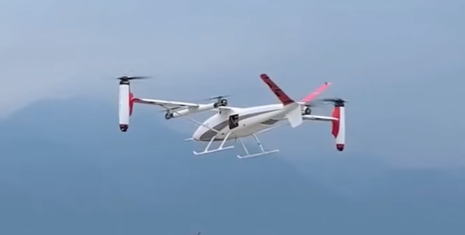 ​国内首型混动倾转 eVTOL 完成首飞